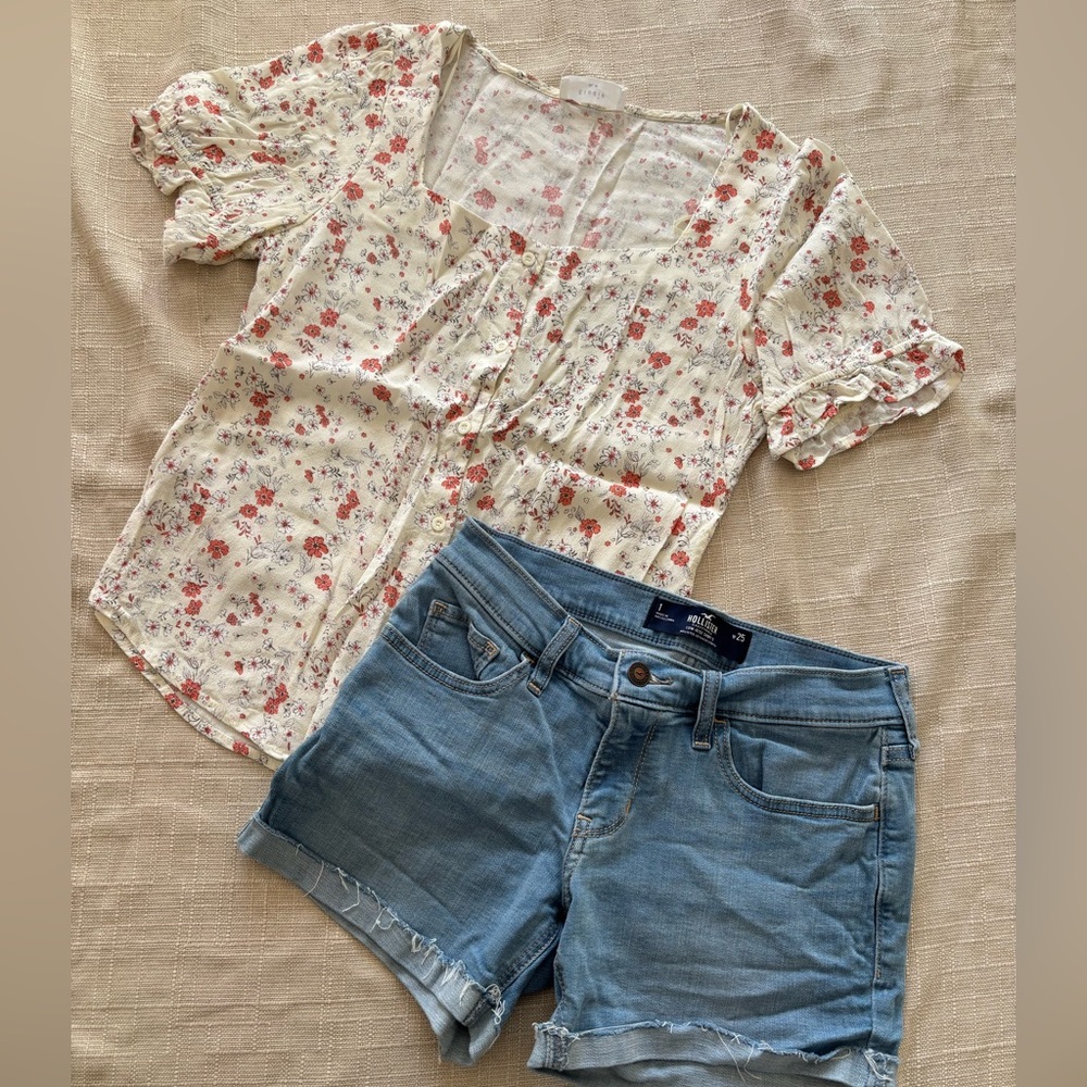 Hollister Denim Shorts & Floral Blouse Set Cottagecore Summer Outfit Bundle M 25